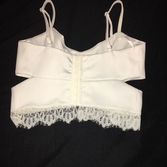 White Windsor crop top - Picture 2 of 4